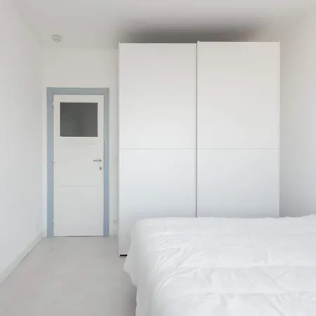 Apartment In With Sea Views *