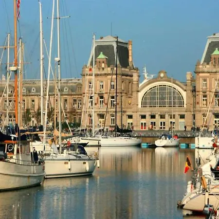 In With Sea Views Apartment *