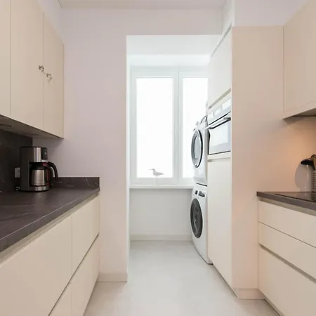 Apartment In With Sea Views *